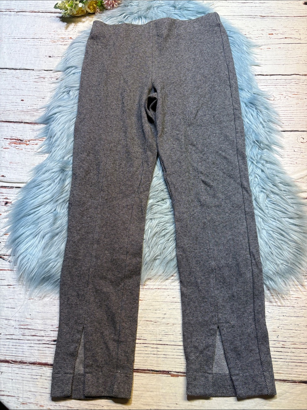 crosby. Gray Knit Pull-On Pants with Front Slits Sz L